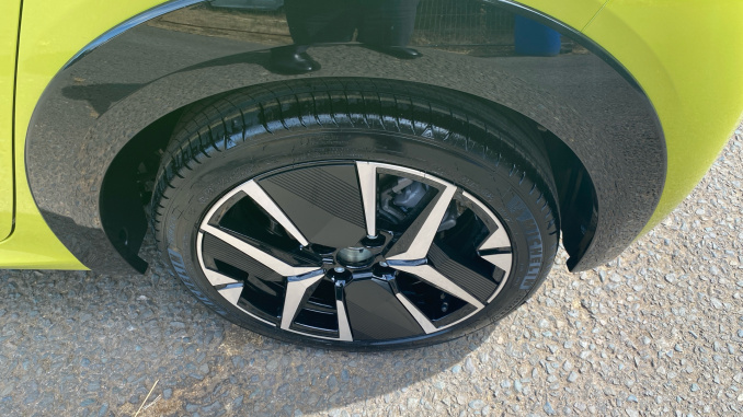 Peugeot 208 1.2 100 Turbo GT 5dr Petrol Hatchback - Image 27